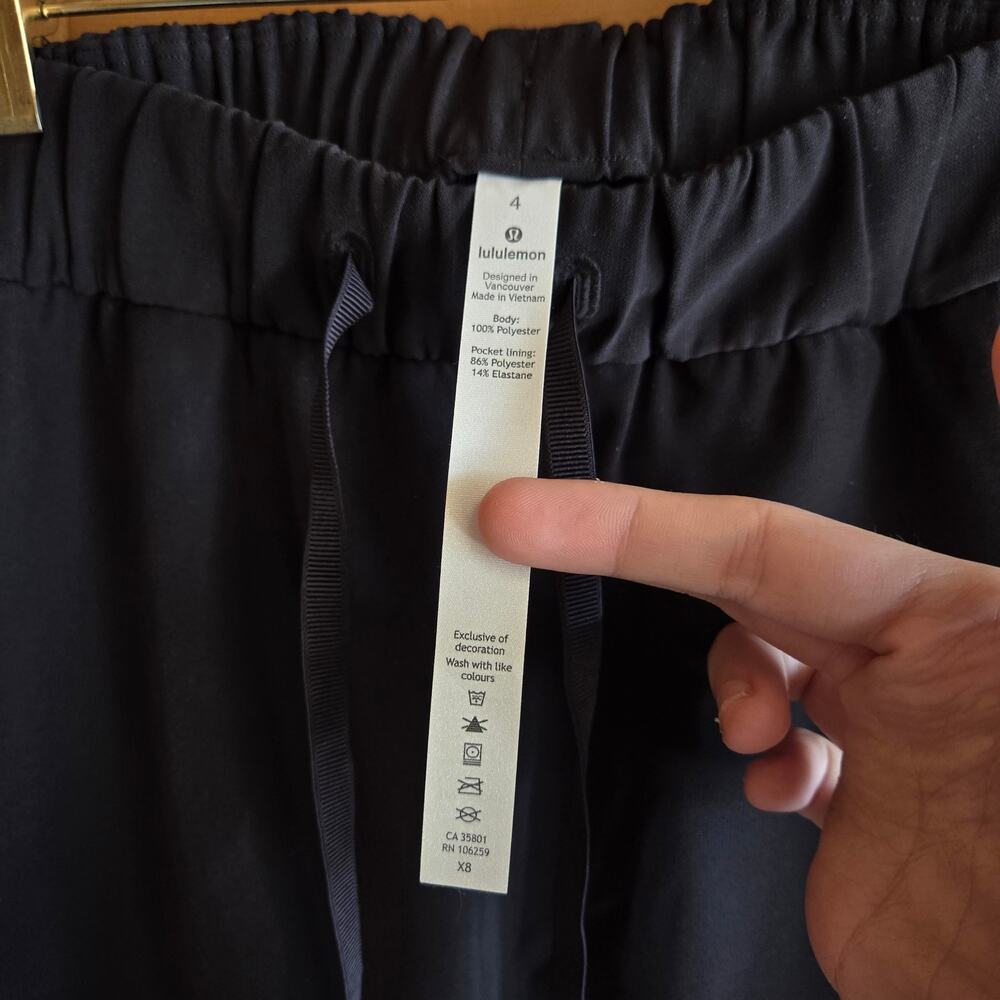 Lululemon Skirt On The Fly Woven Black 4 Tennis Prep Cover Up Stretchy Pockets - Picture 6 of 7